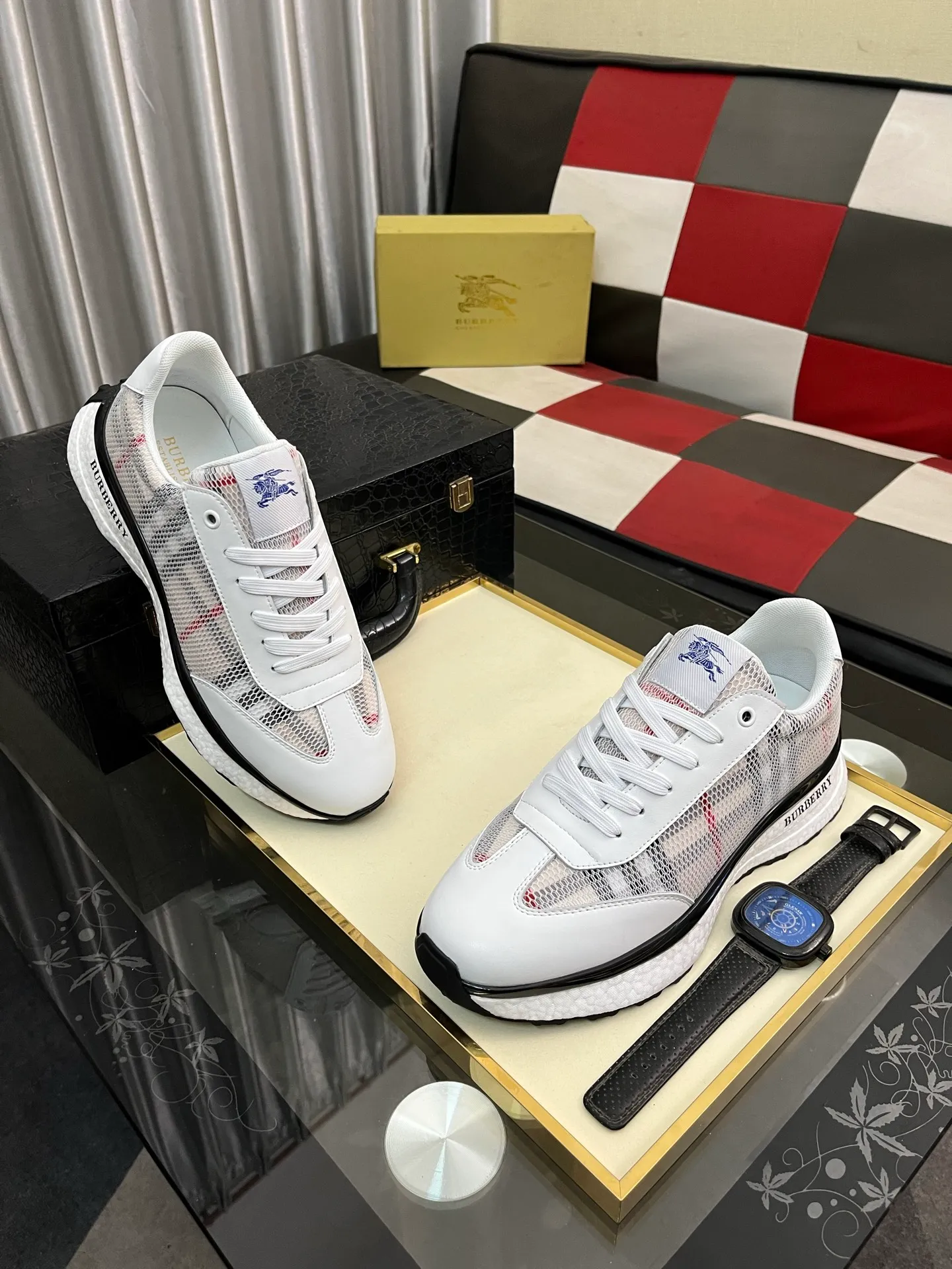 Men's shoes 💰438⌚️⌚️[BURBERRY] Burberry's authentic original high-end casual shoes🇨🇳Exquisite craftsmanship, this fabric is made of high mercerized fabric💯top layer🐷leather lining, suitable for drivers to drive🌴Original wear-resistant rubber outsole, versatile style, worth owning🍓Sizes 38-442️⃣Colors available